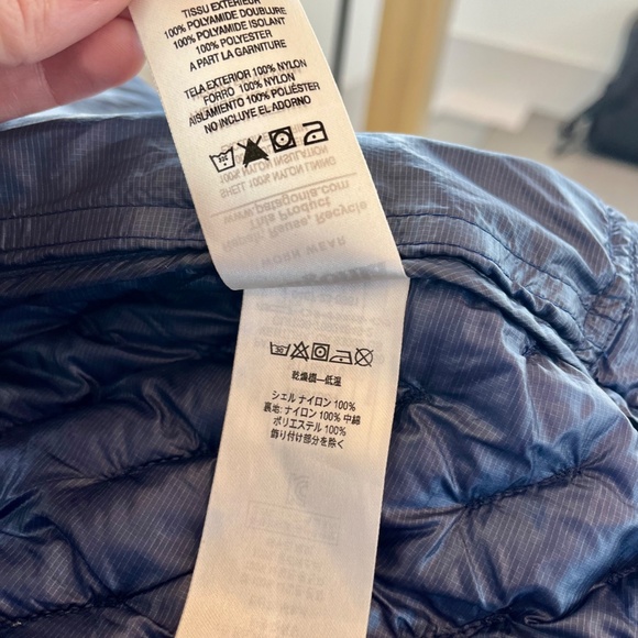 Patagonia W's Micro Puff Jacket, Medium, Classic Navy (CNY) - Picture 4 of 6